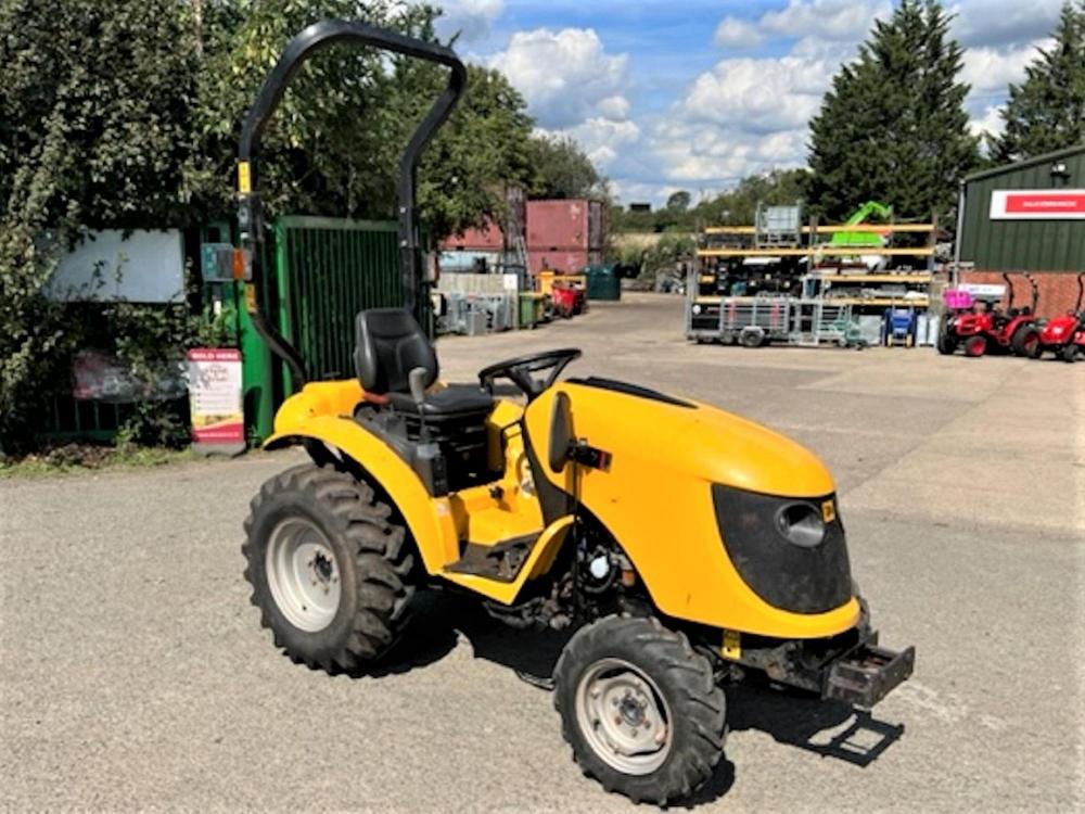JCB 327 Compact Tractor for Sale P&D Engineering (Bredon) Ltd