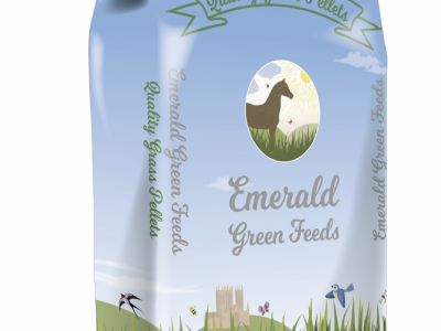 Emerald Green Grass Pellets