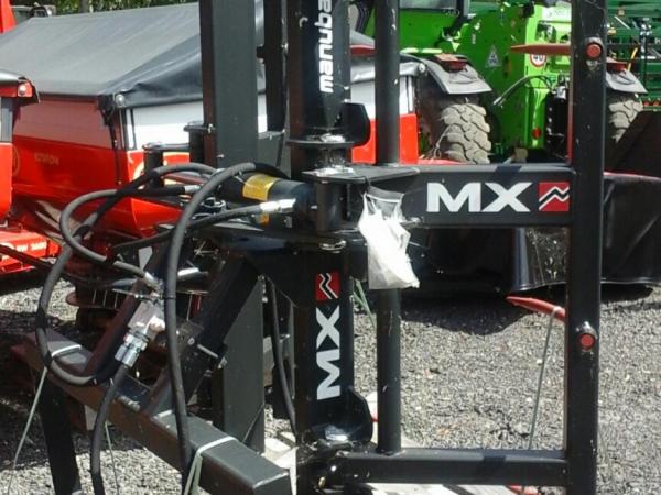 MX Manubal V500 Bale Handler