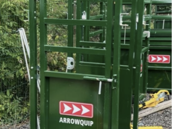 Arrowquip Vet Cage